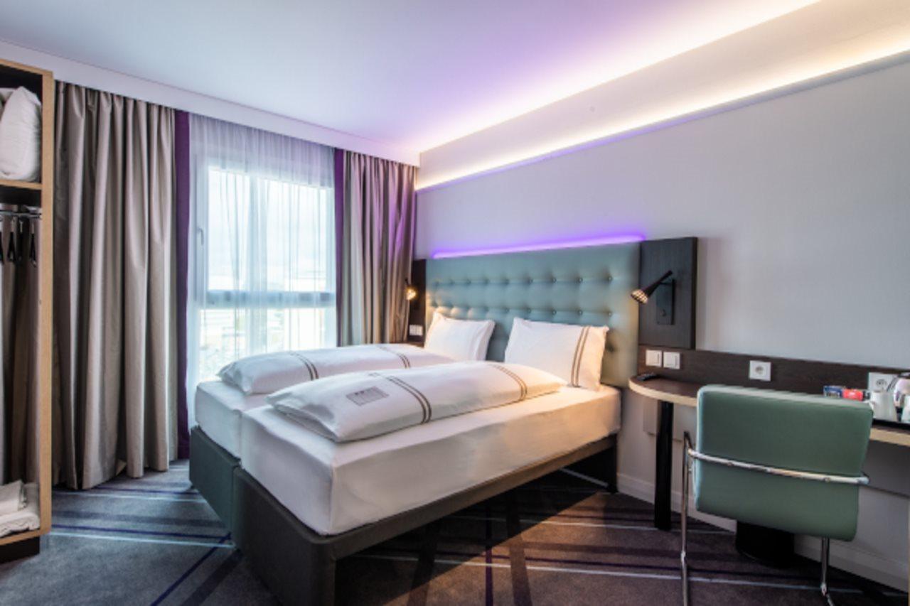 Premier Inn Stuttgart Feuerbach Extérieur photo